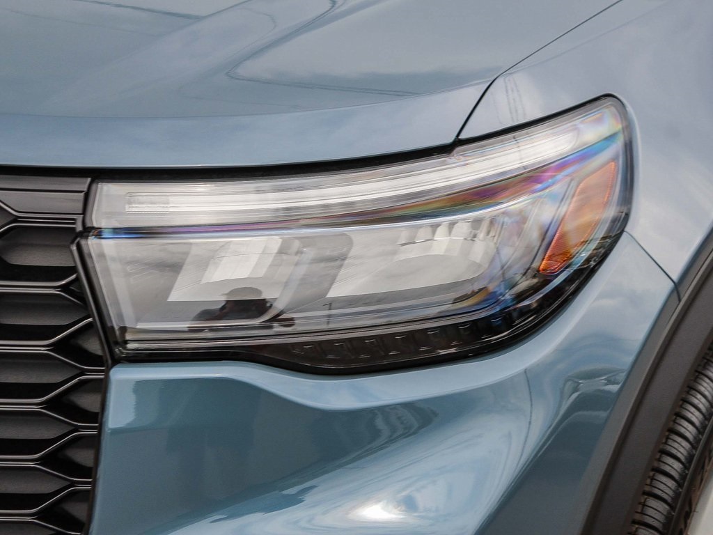 2025 Ford Explorer ST-Line photo 3