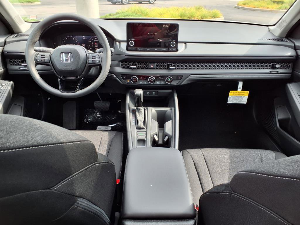 2025 Honda Accord SE photo 6