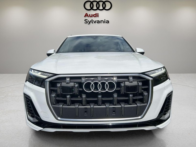 2025 Audi Q7 Prestige photo 2