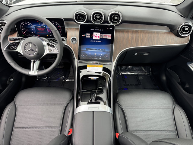 2026 Mercedes Benz GLC 300 photo 3