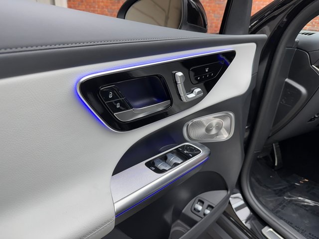 2025 Mercedes Benz GLC 350e 4MATIC photo 10
