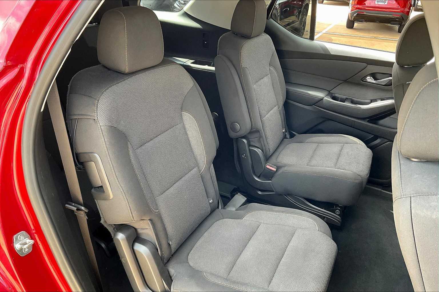 2021 Chevrolet Traverse Cloth photo 16