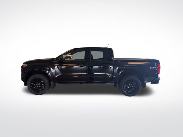 2025 Chevrolet Colorado Z71 photo 2