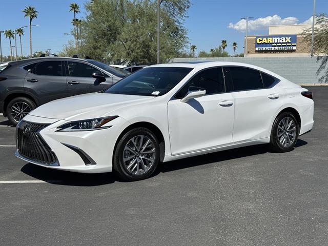 2025 Lexus ES Base photo 5