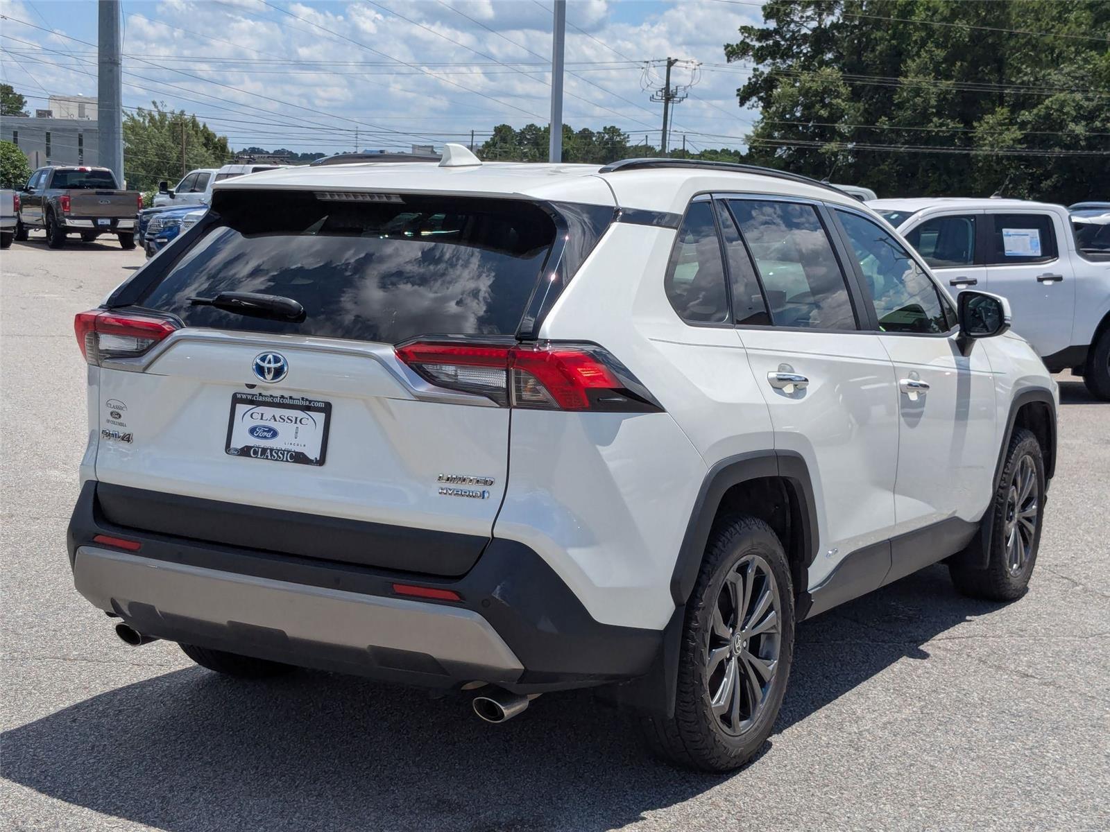2022 Toyota RAV4 Hybrid Limited photo 4