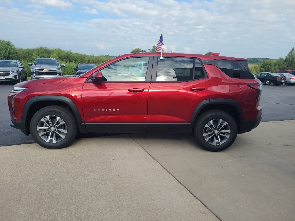 2026 Chevrolet Equinox LT photo 4