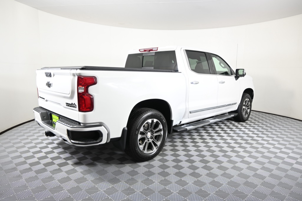 2023 Chevrolet Silverado 1500 High Country photo 6
