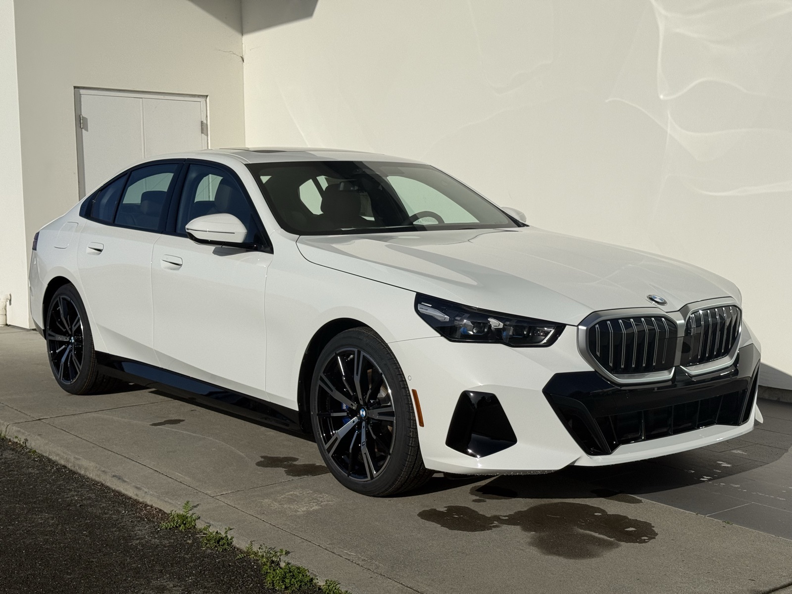 2026 BMW 5 Series 530i's photo