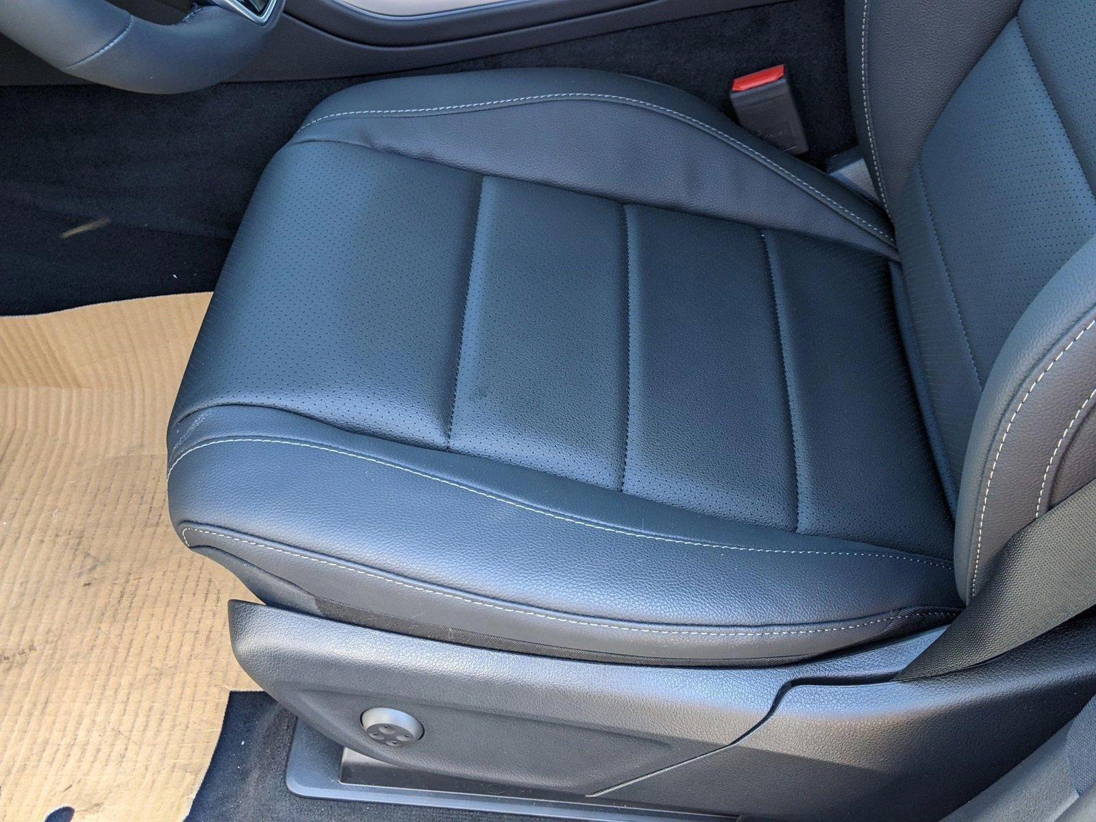 2025 Mercedes Benz GLE 350 4MATIC photo 4