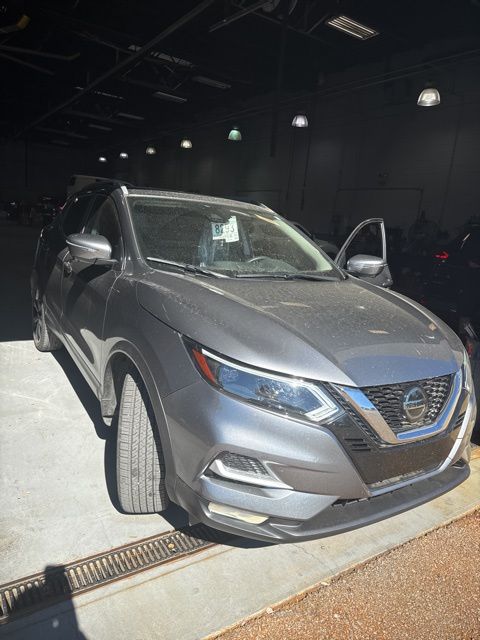 2022 Nissan Rogue Sport SL photo 2