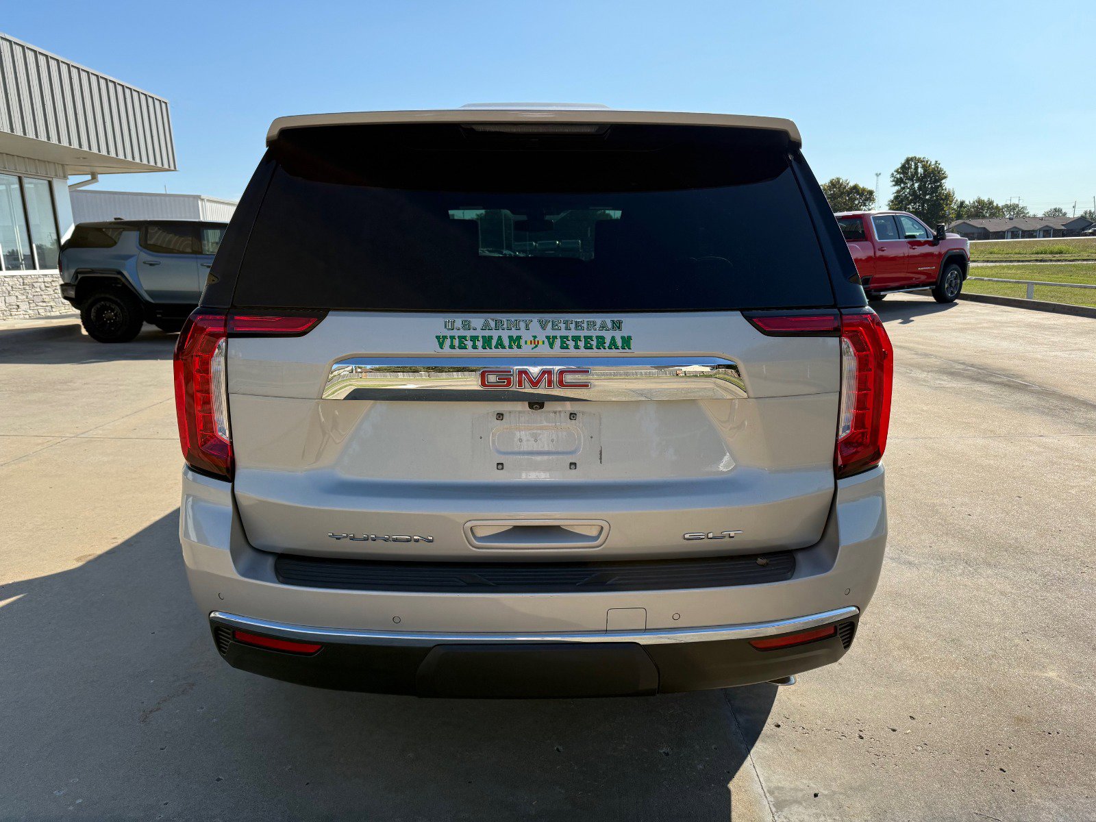 2021 Gmc Yukon SLT photo 3