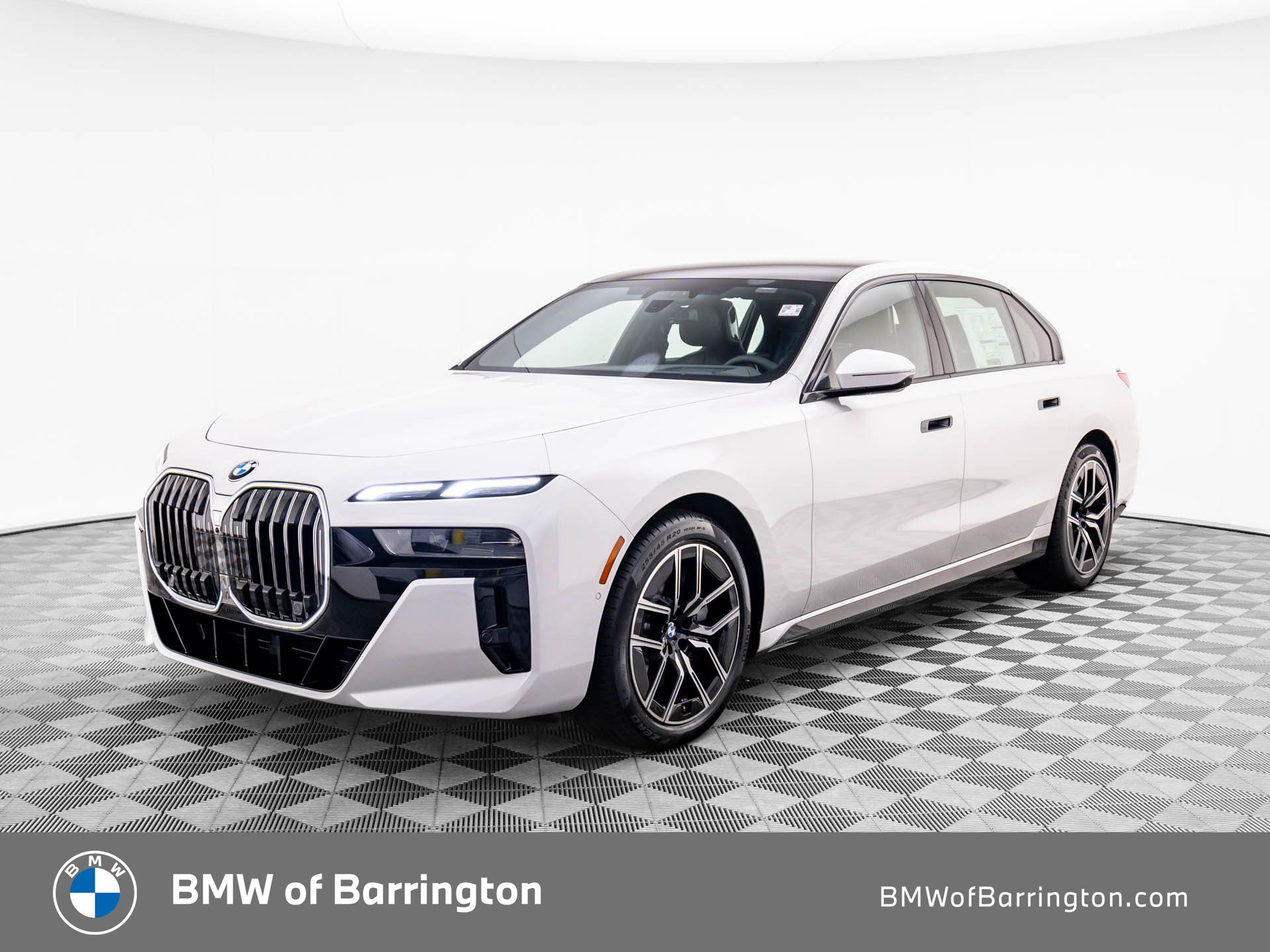 New 2025 Mineral White Metallic BMW 760i xDrive image 1
