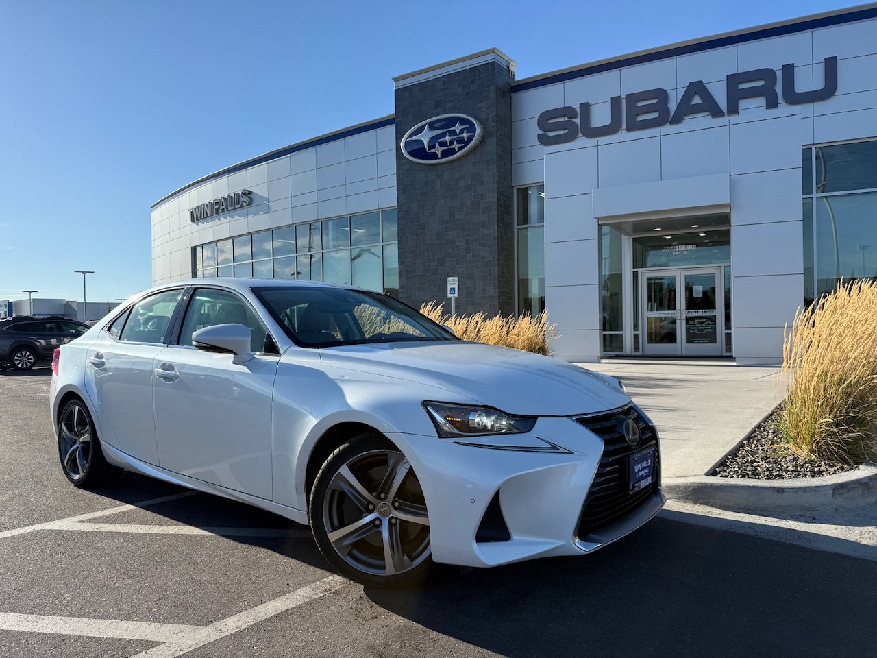2017 Lexus IS 300's photo
