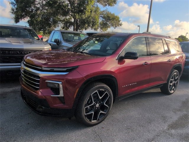 2025 Chevrolet Traverse High Country photo 2
