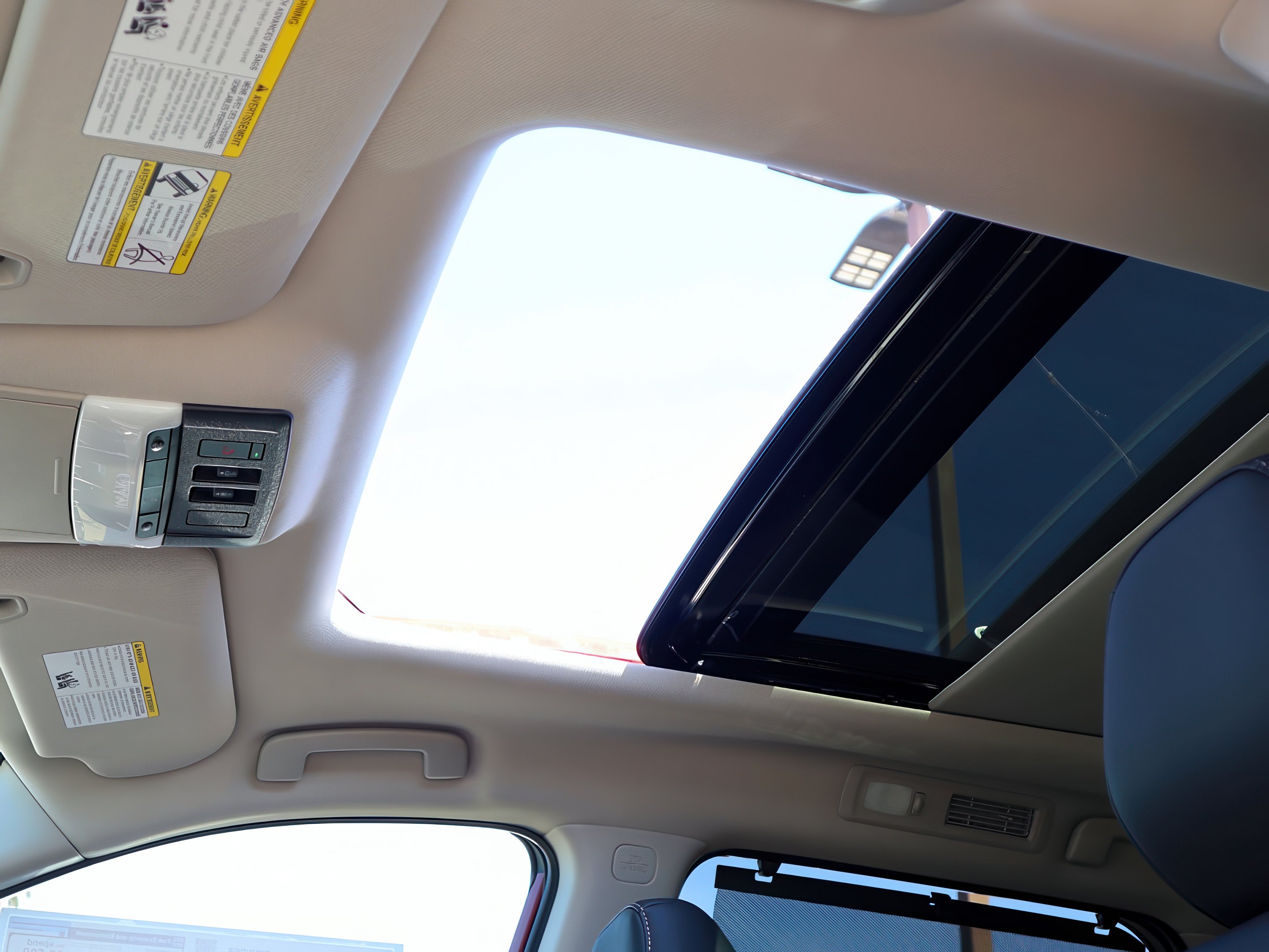 2025 Nissan Pathfinder Platinum photo 18
