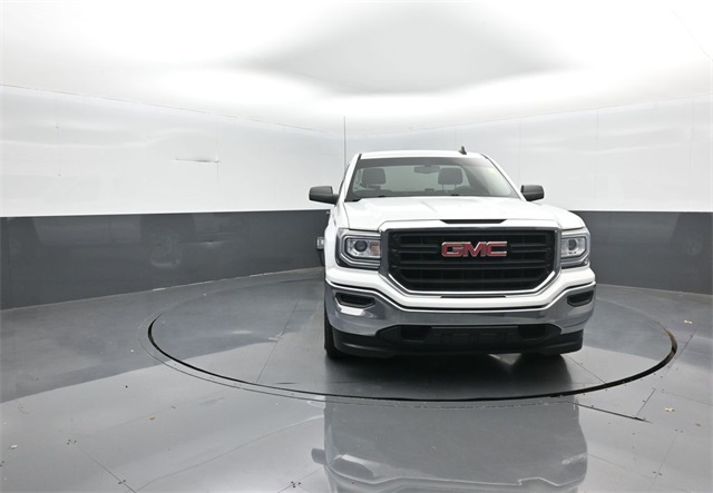 2017 Gmc Sierra 1500 Base photo 2