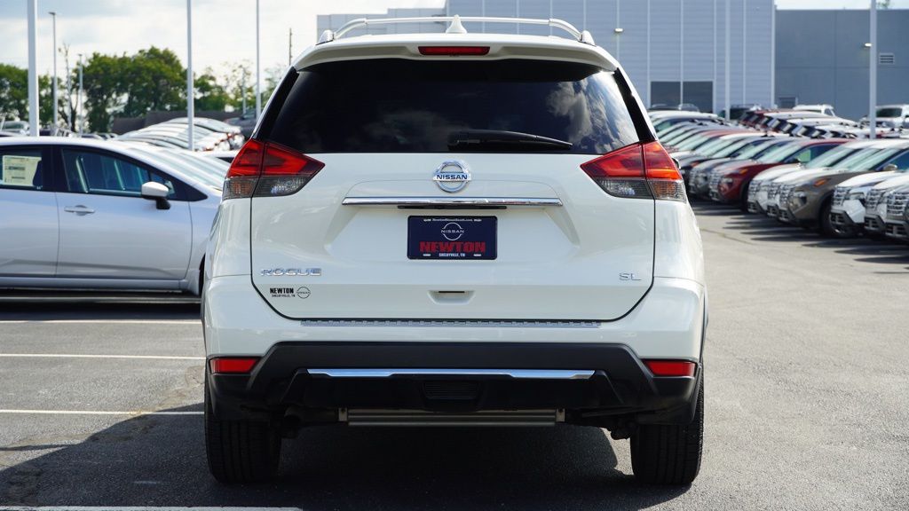 2018 Nissan Rogue SL photo 5