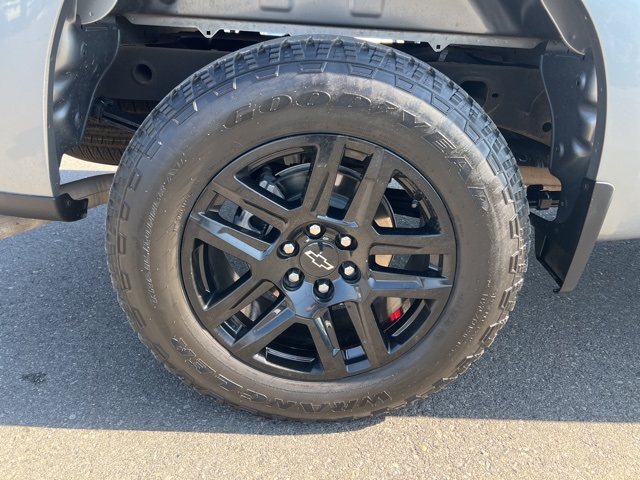 2024 Chevrolet Silverado 1500 Custom photo 19