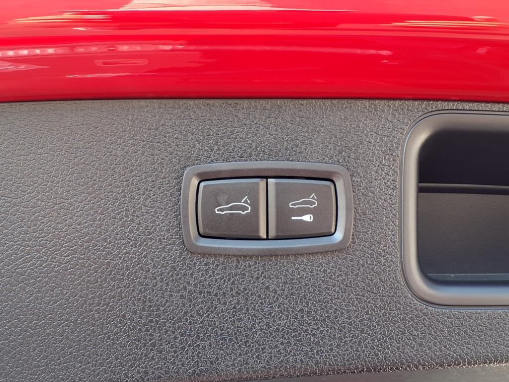 2022 Porsche Macan photo 24