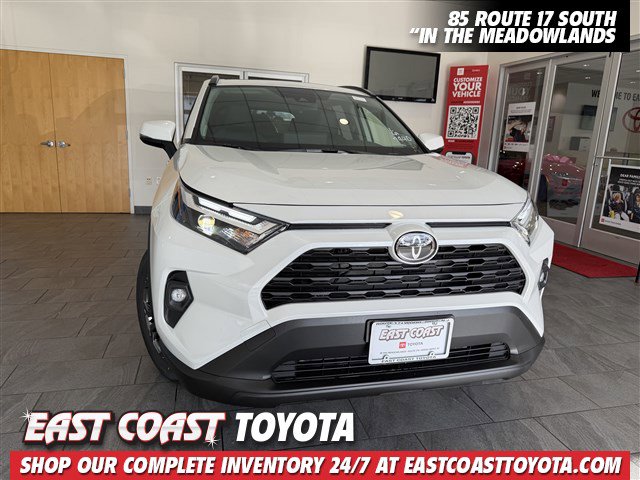 2025 Toyota RAV4 XLE Premium's photo