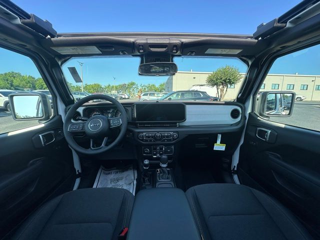 2025 Jeep Wrangler Sahara photo 2