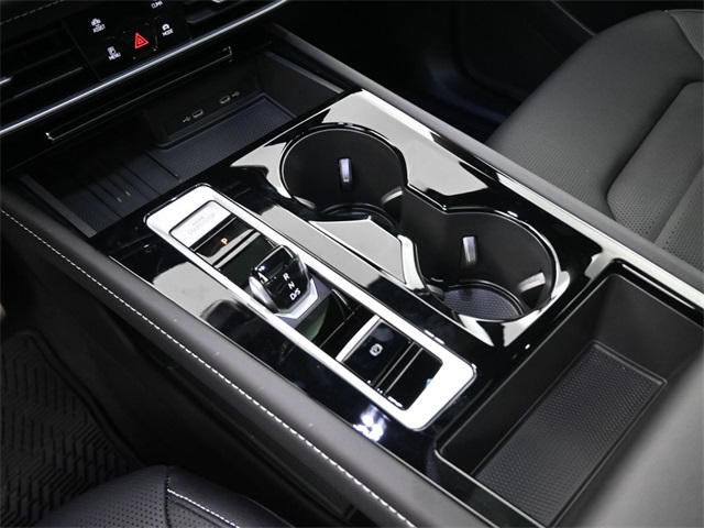 2025 Volkswagen Atlas Cross Sport SEL R-Line photo 5