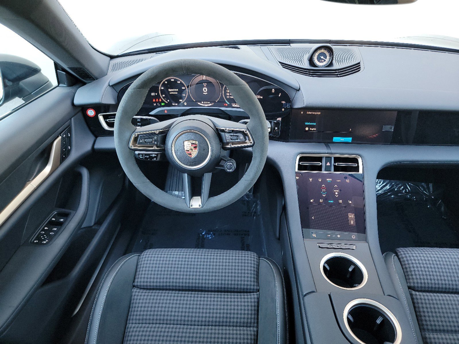 2025 Porsche Taycan 4S photo 17