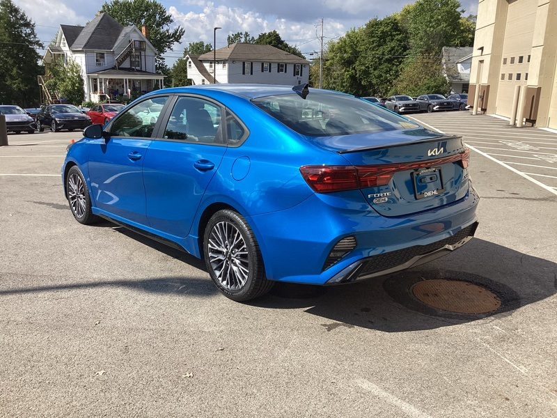 2022 Kia Forte GT-Line photo 5