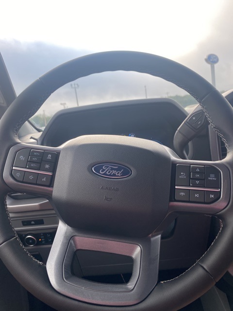 2025 Ford F-150 XLT photo 17