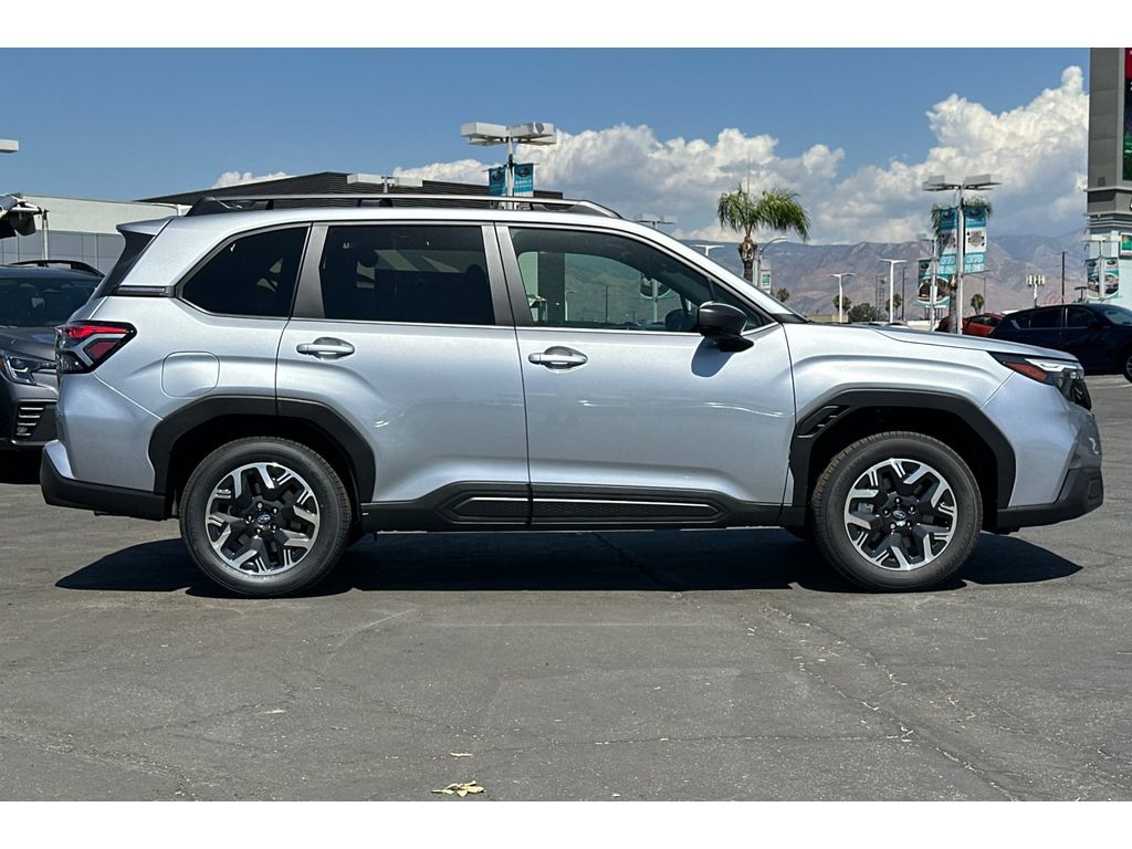 2025 Subaru Forester Premium photo 2