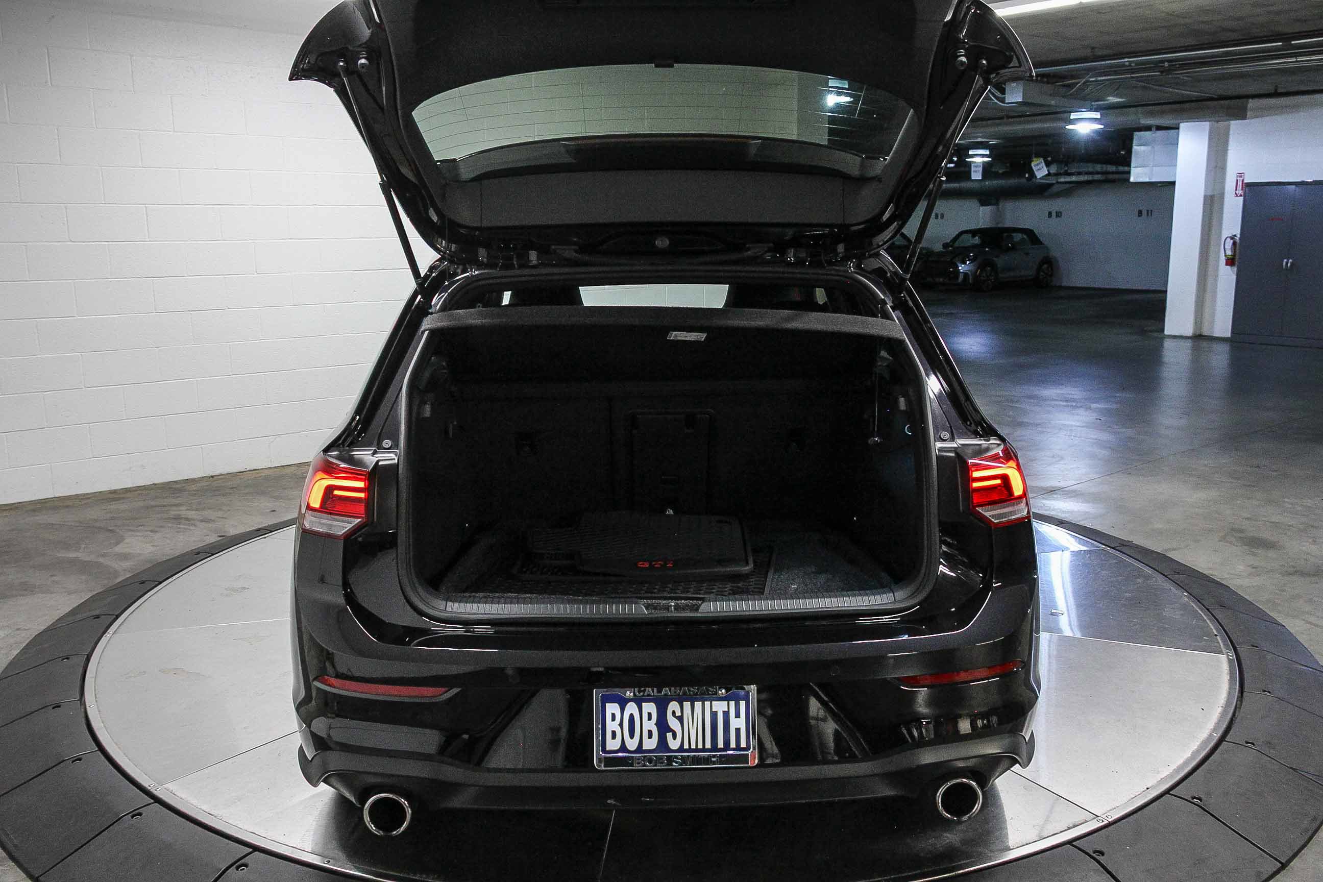 2024 Volkswagen Golf GTI SE photo 25