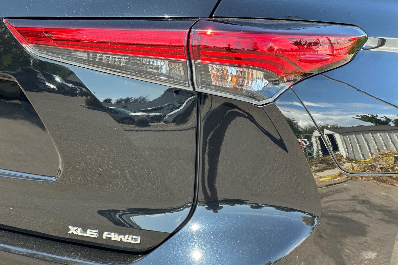 2023 Toyota Highlander XLE photo 23