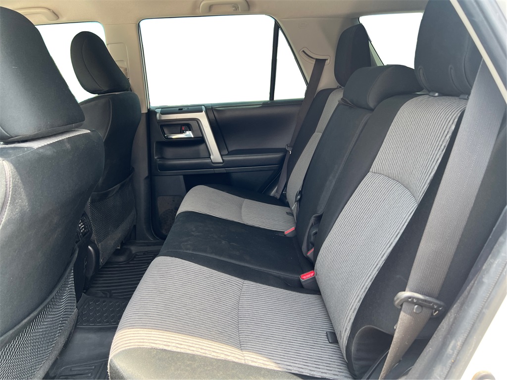2019 Toyota 4Runner SR5 photo 10