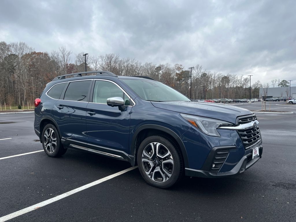 2023 Subaru Ascent Limited's photo