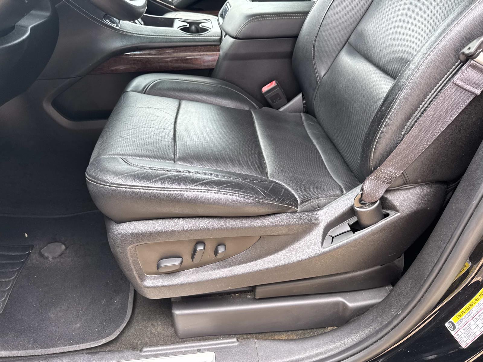 2017 Gmc Yukon SLT photo 16