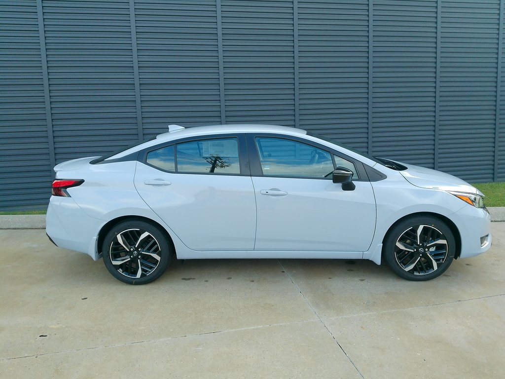 2025 Nissan Versa SR photo 2