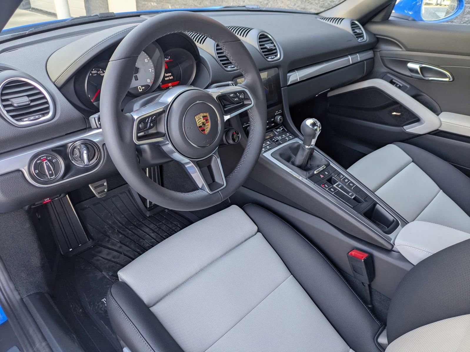 2025 Porsche Boxster S photo 4