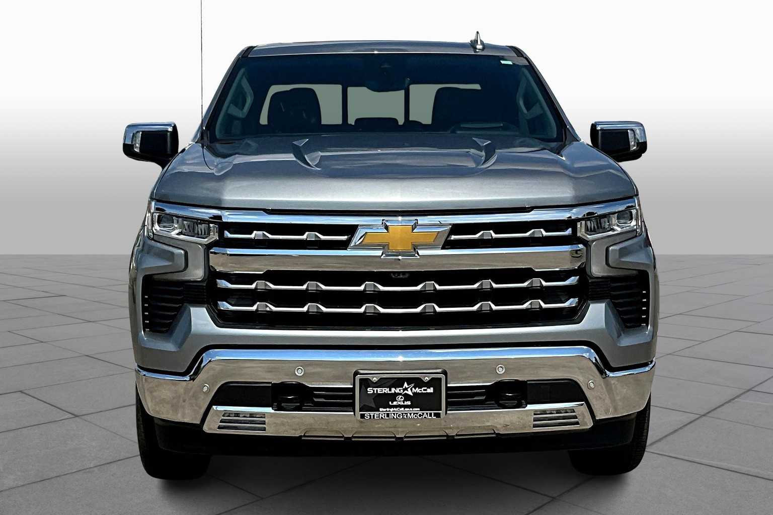 2024 Chevrolet Silverado 1500 LTZ photo 3