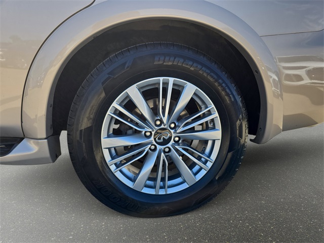 2019 Infiniti QX80 Luxe photo 32