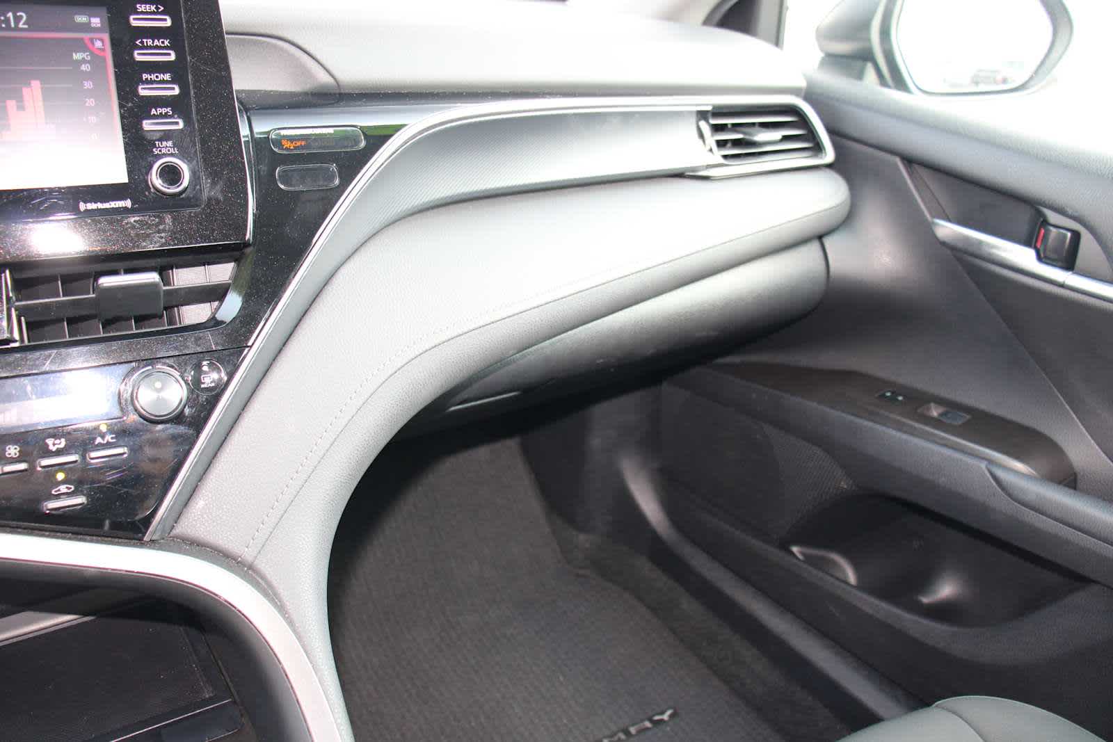 2023 Toyota Camry LE photo 31