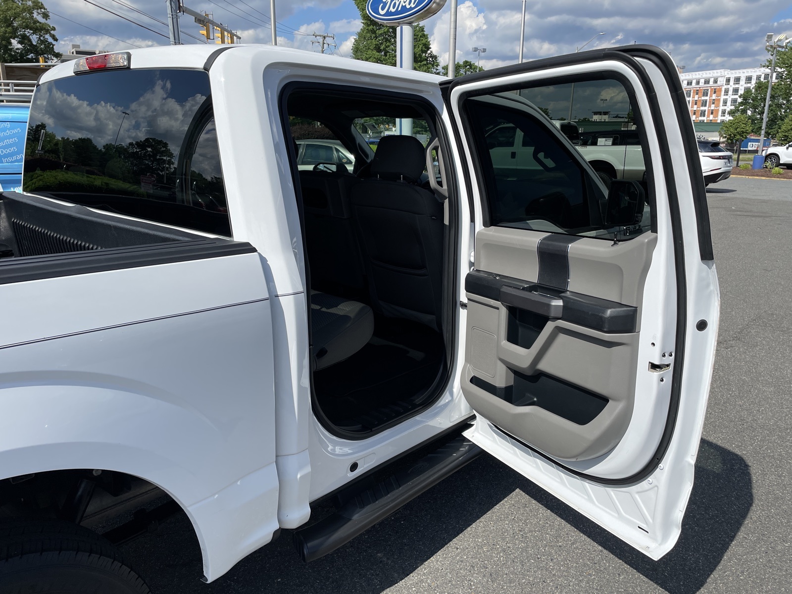 2020 Ford F-150 XLT photo 16