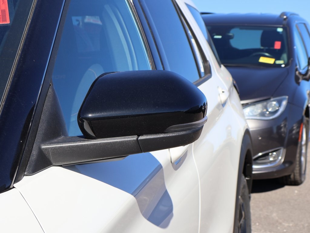 2026 Ford Explorer photo 3