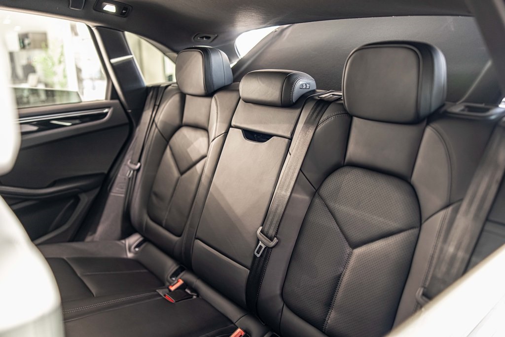 2019 PORSCHE MACAN - Image 32