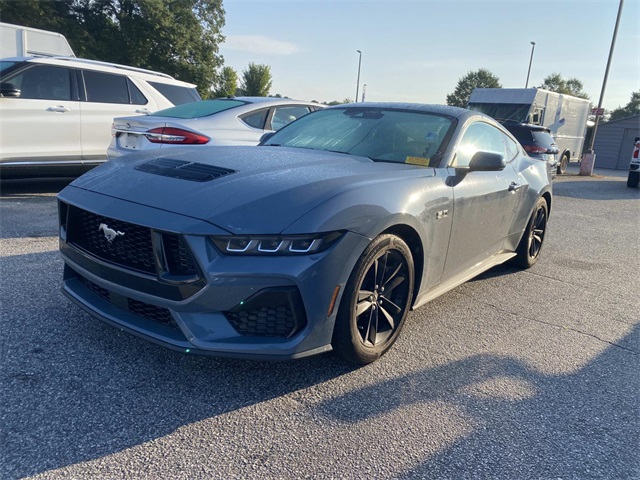 2024 Ford Mustang GT photo 3