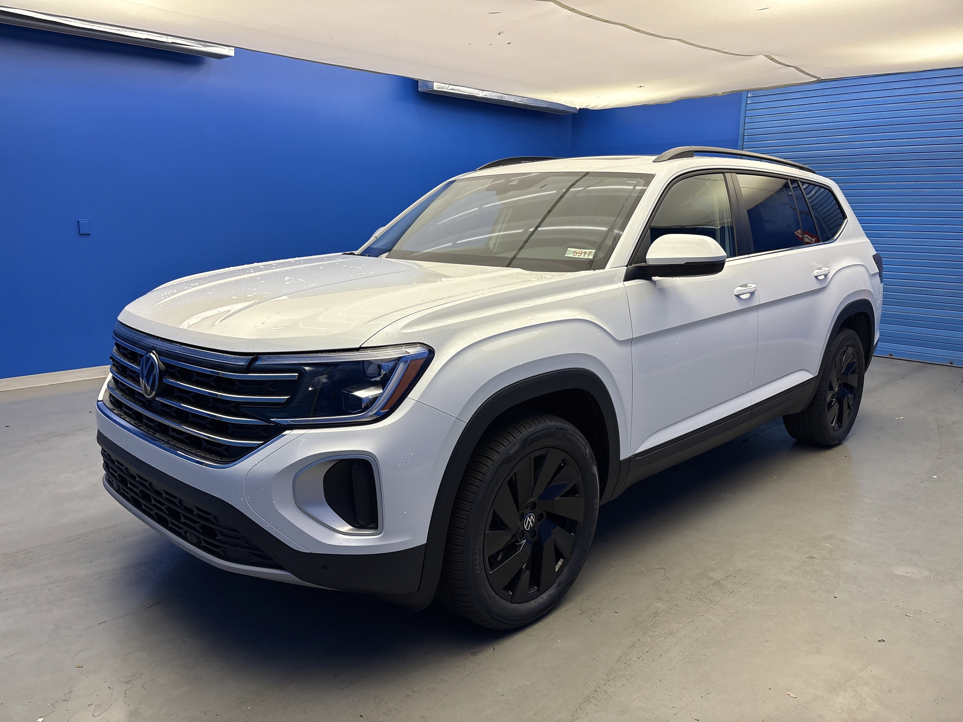 2026 Volkswagen Atlas SE Technology photo 2