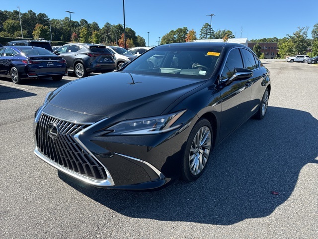 2023 Lexus ES 350 Ultra Luxury photo 3