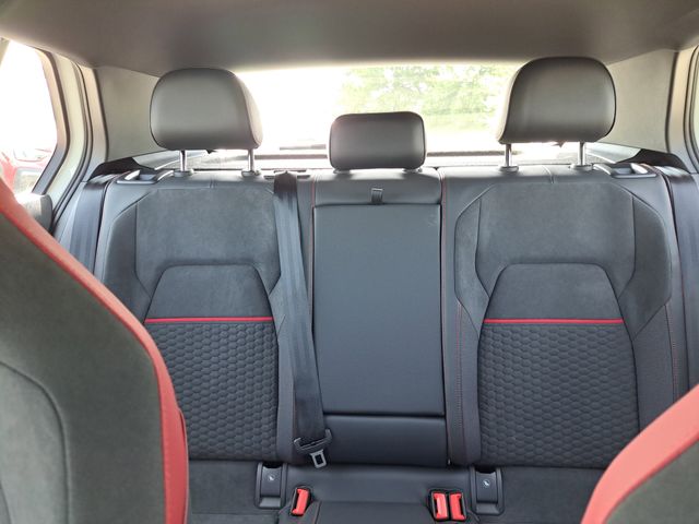 2025 Volkswagen Golf GTI SE photo 34