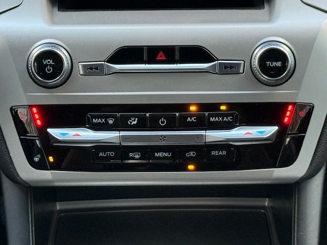 2022 Ford Explorer XLT photo 21