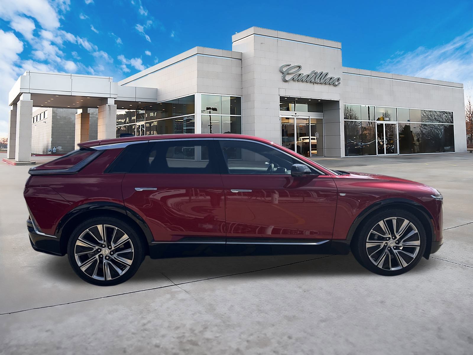 Certified 2024 Cadillac LYRIQ Luxury 3 with VIN 1GYKPSRLXRZ136104 for sale in Bentonville, AR