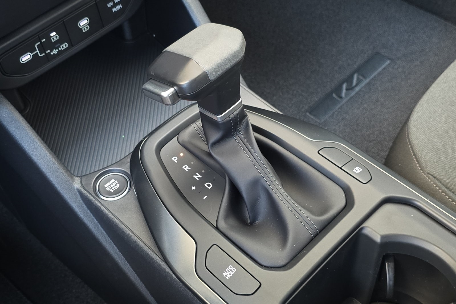 2025 Kia K4 LXS photo 16